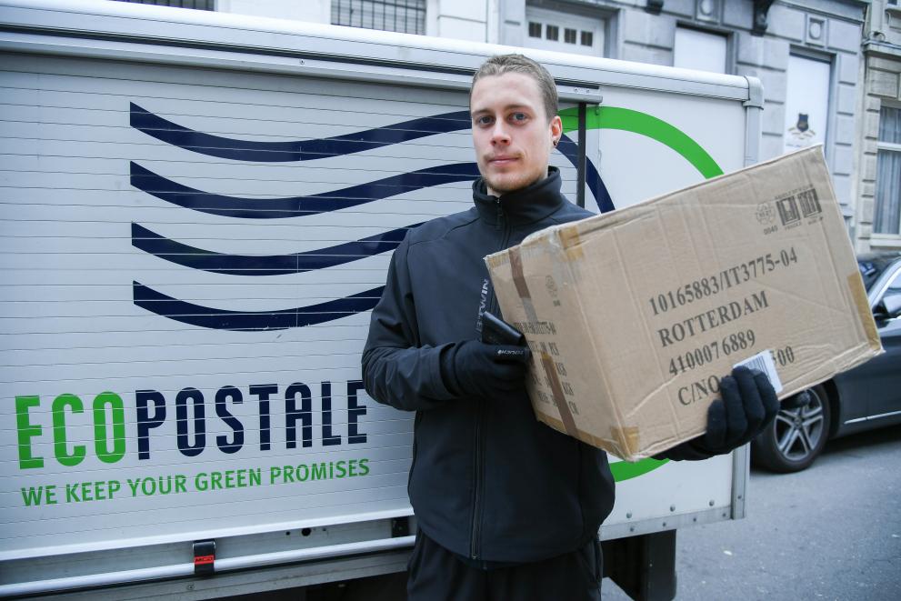 Ecopostale Service, electric bike and vehicles delivering mail in Brussels