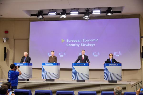 Read-out of the weekly meeting of the von der Leyen Commission by Margrethe Vestager, and Valdis Dombrovskis, Vice-Presidents of the European Commission, and Josep Borrell Fontelles, Vice-President of the European Commission, on the European economic…
